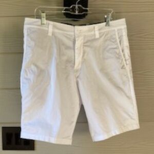 A/X ARMANI EXCHANGE Bermuda Mens White Shorts 34